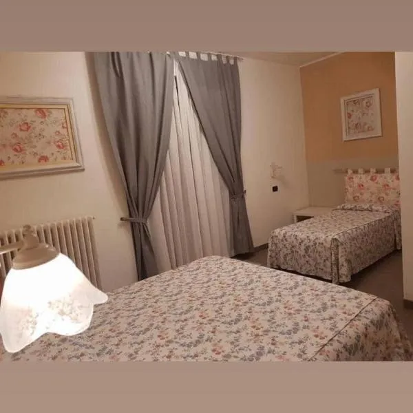 Albergo Sangrilà – hotel w mieście Lanzo Torinese
