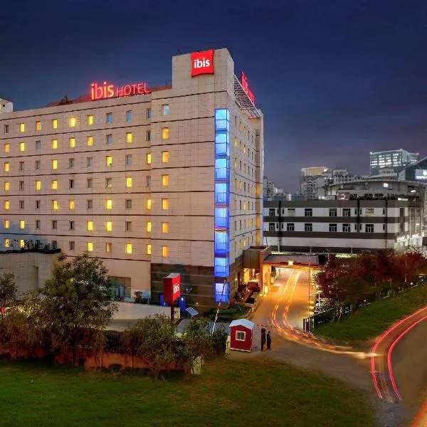 ibis Gurgaon Golf Course Road - An Accor Brand, hotel v destinaci Gurgáon