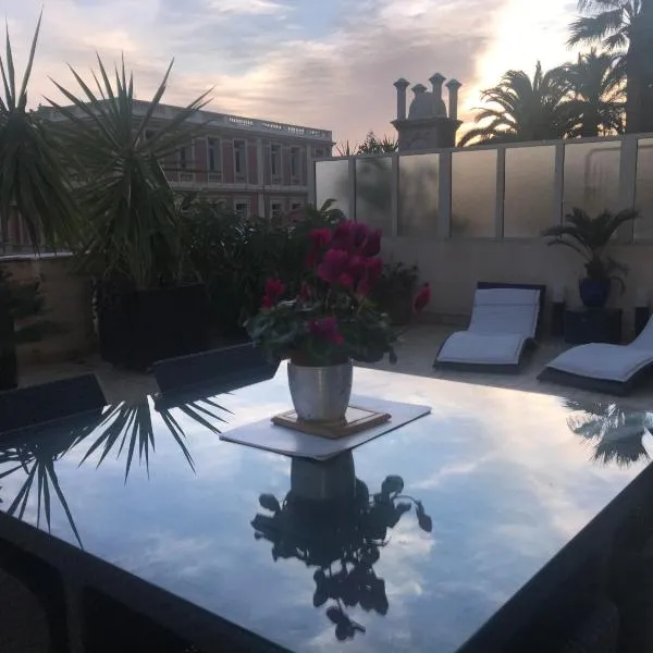 Appartement Terrasse dans Palace Centre ville, hotel i Menton
