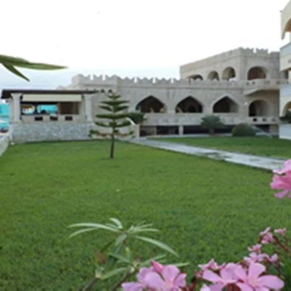 Castle Hotel, hotel a Himare