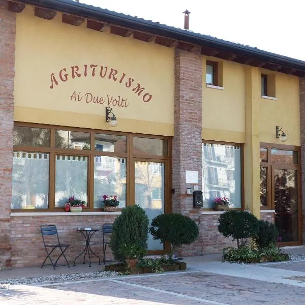 Agriturismo Ai Due Volti, готель у місті Доссобуоно