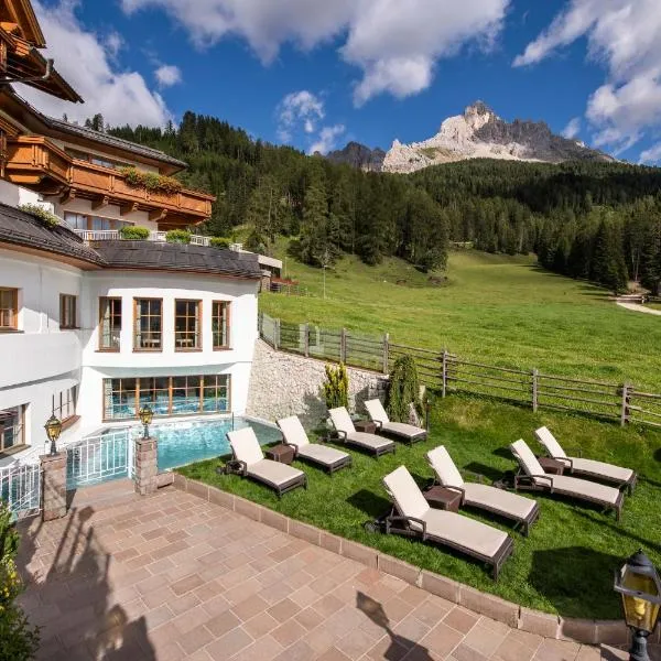 Hotel Sonnalp, hotel in Obereggen