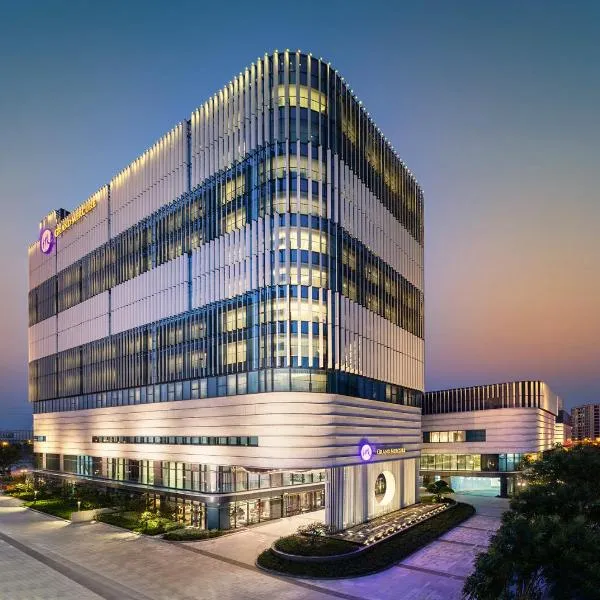 Grand Mercure Shanghai Lingang, hotel v Šanghaji