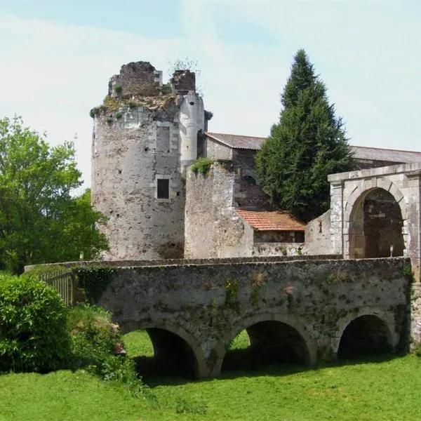 Le Pallet에 위치한 호텔 Château de la Galissonnière