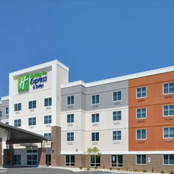 Holiday Inn Express & Suites Lexington Midtown - I-75, an IHG Hotel、Parisのホテル