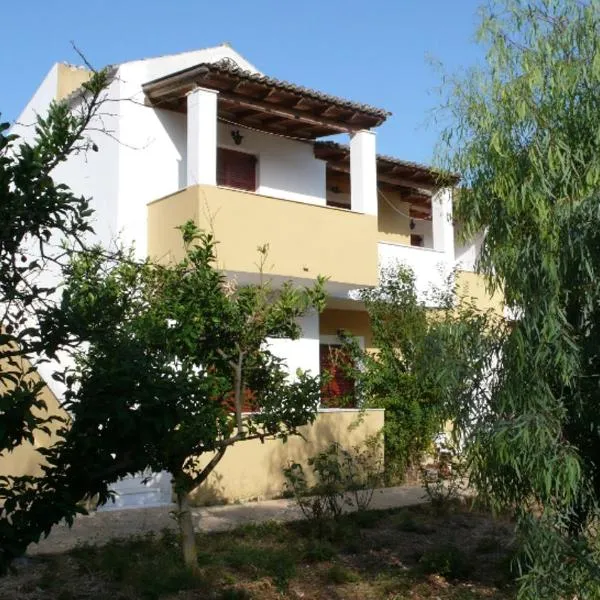ANAMAMA -SOCRATES studios, hotel v destinaci Acharavi