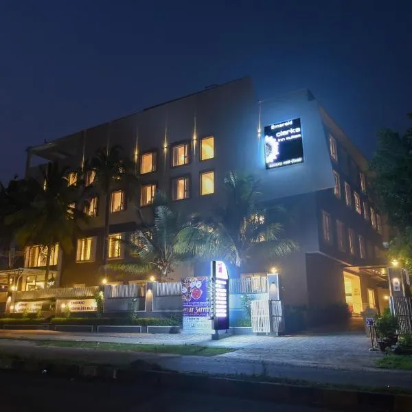 Emerald Clarks Inn Suites, hotel v destinaci Maisúr
