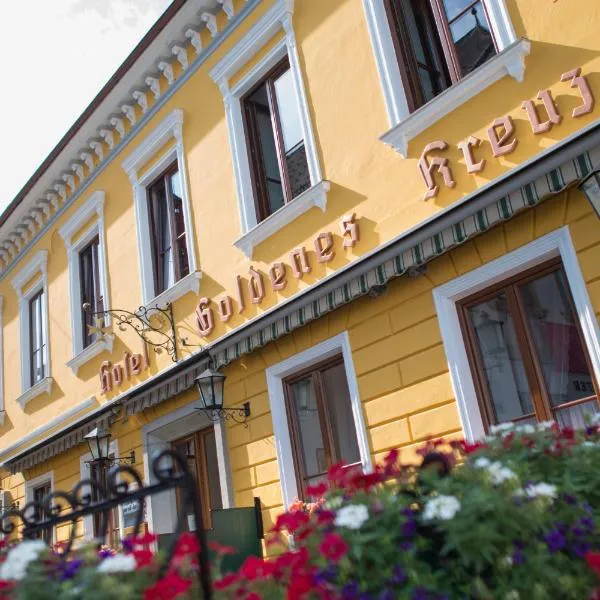 Hotel-Garni Goldenes Kreuz, hotel in Waldhausen im Strudengau