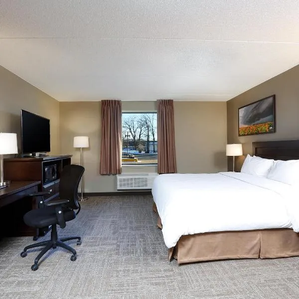 Canad Inns Destination Centre Transcona、Transconaのホテル