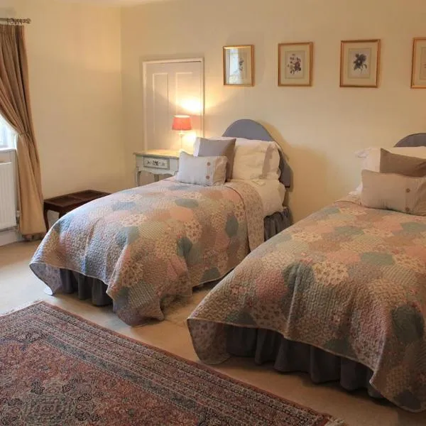 Church Farmhouse B & B, hotel en Tuddenham