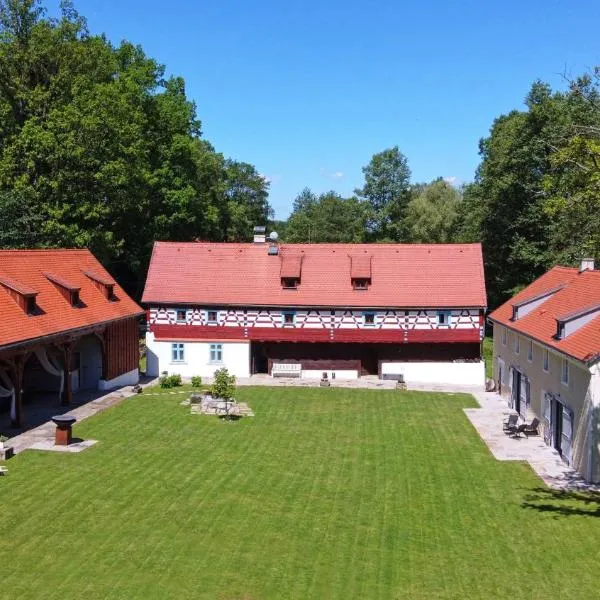 Statek Salajna, hotel di Dolní Žandov