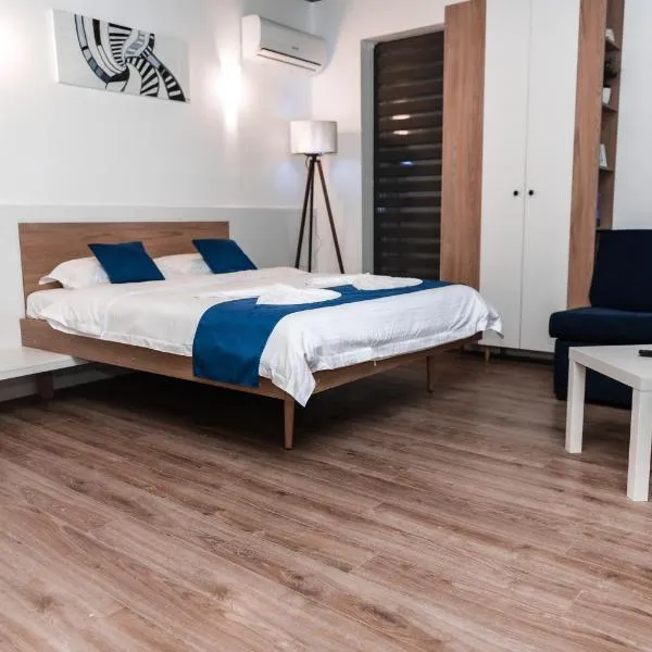 Puzzle Apartaments&Studios: Sfîrcea şehrinde bir otel