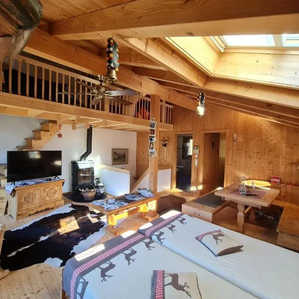 Ferienhaus & Ferienwohnung Wiñay Wayna Gotschna Blick Klosters, hotel in Klosters Serneus
