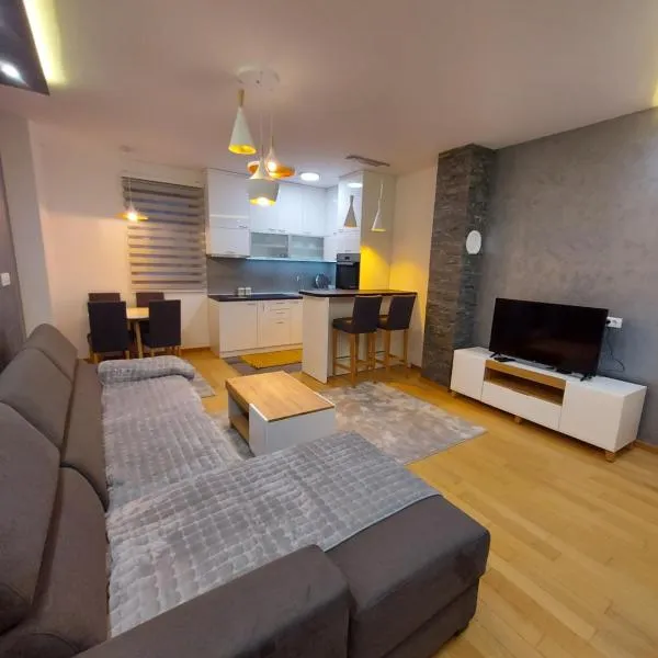 Apartman Grey, ξενοδοχείο σε Rožanstvo