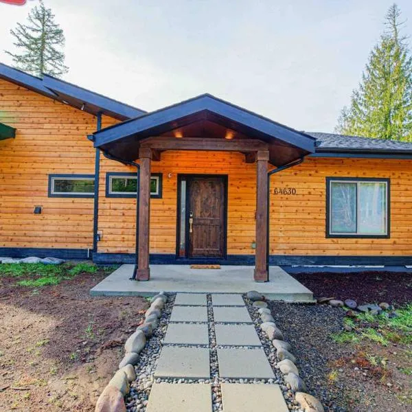 Newly built Modern Chalet Duplex - 1, hotel u gradu Mount Hood Village
