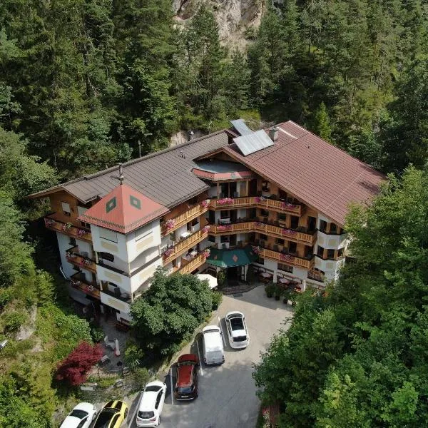 Hotel Gasthof Felsenkeller, hotel v destinaci Kufstein