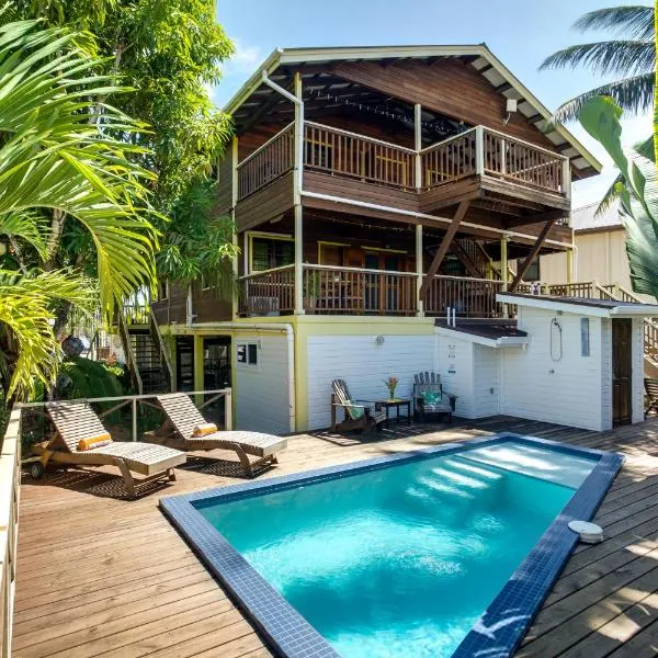 Driftwood Gardens Guesthouse、プレイセンシア・ビレッジのホテル