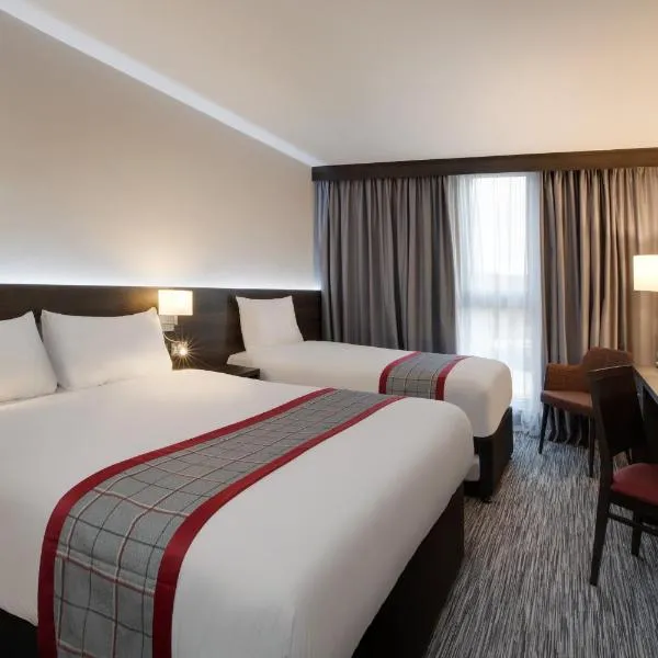 캐슬퍼드에 위치한 호텔 Ramada by Wyndham Leeds East