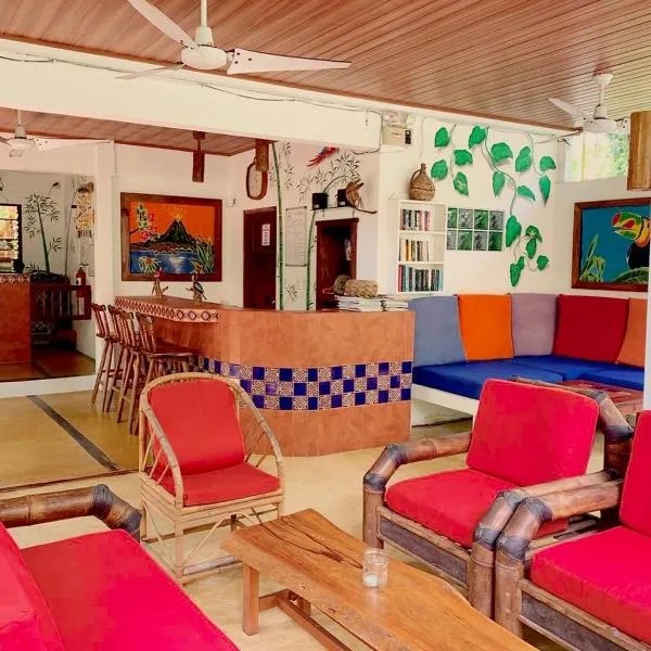 Hotel Tropical Sands Dominical, hotell i Dominical