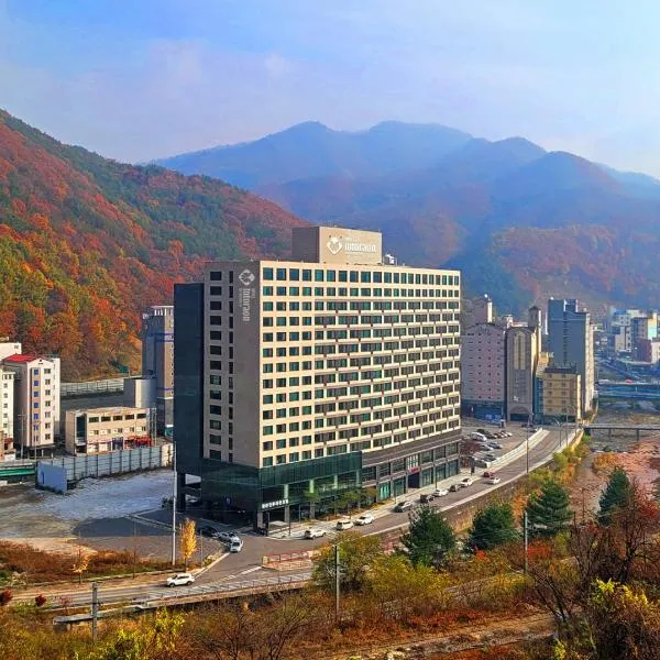 Jeongseon Intoraon Hotel, hotel Csongszonban
