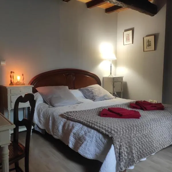 Les chambres de la Caussade, viešbutis mieste Puycalvel Lautrec