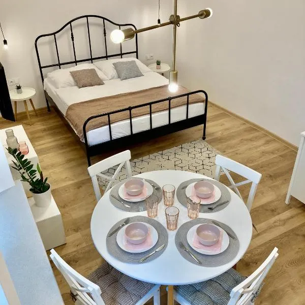 Duo 1 Debniki Cozy Kraków Base 10-min to Wawel & Kazimierz Fast Wi-Fi โรงแรมในคราคูฟ