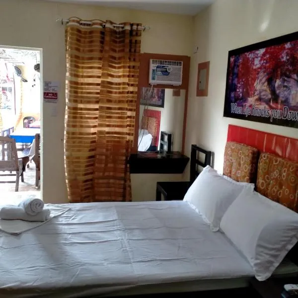 VF Riton Apartelle anex, hotel in Laoag