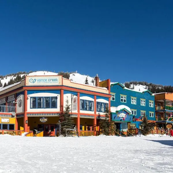 The Vance Creek Hotel & Conference Centre, hotel a Enderby