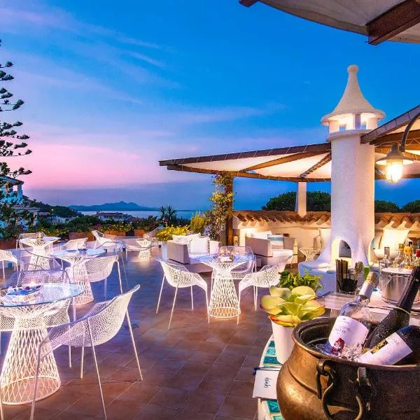 Hotel Punta Est, hotel v Baja Sardinia