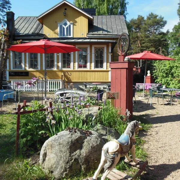 Hotel & Cafe Lanterna, отель в городе Науво