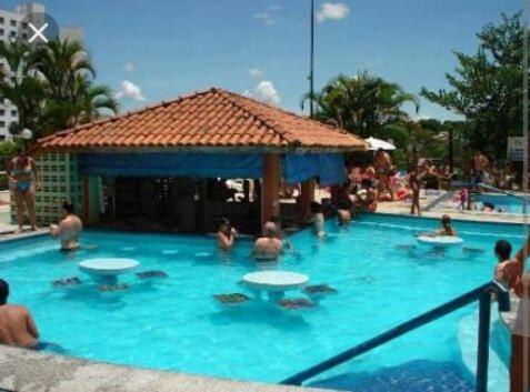 Ecologic Park ap 2 quartos para 7 pessoas 1park aquático 10 piscinas termais - Foto 4