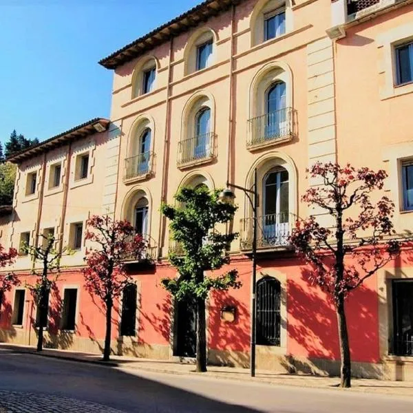 Hostal Montsoliu, hotel in Sant Hilari Sacalm