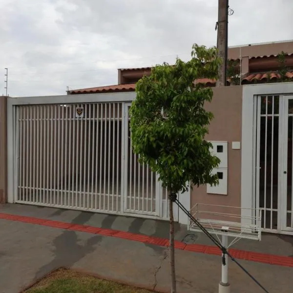 Casa aconchegante perto da Uel, hotel v destinaci Londrina