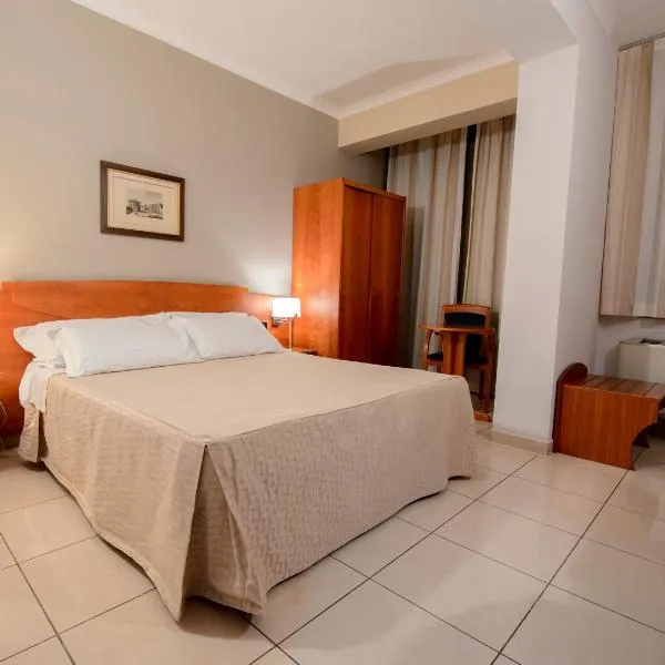 Hotel dei Platani, hotel v destinaci Nola