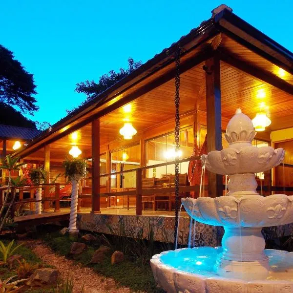 Aratinga Inn, khách sạn ở Parnaioca