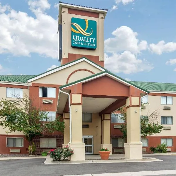 Quality Inn & Suites Lakewood - Denver Southwest, hotell i Ken Caryl