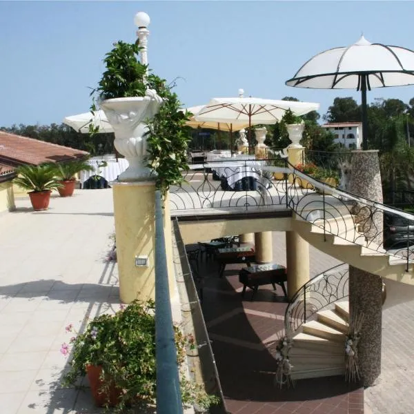 Hotel Miramare – hotel w mieście Marina di Schiavonea