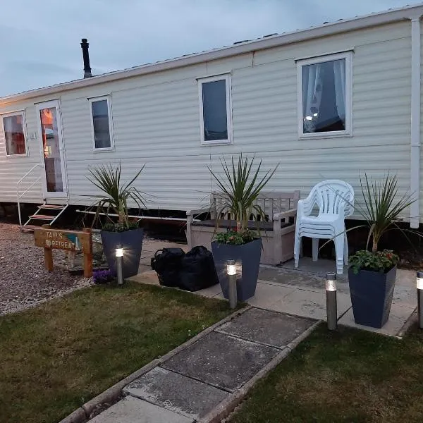 Taid's Retreat Silversands Cove beach lossiemouth, hotel v destinaci Lossiemouth