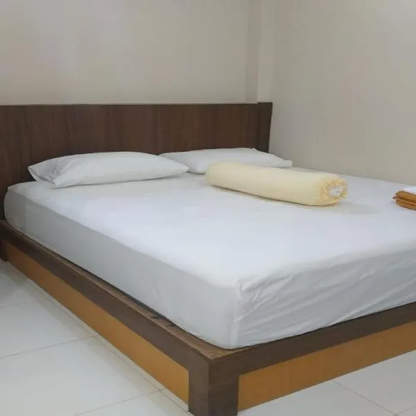 Nietsa Guest House Palu RedPartner, hotel in Palu