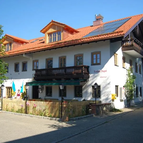 Landhof Angstl - Gästezimmer und Tagungsraum – hotel w mieście Höslwang
