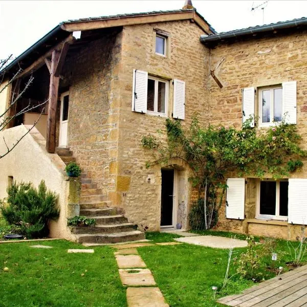 Le vieux pont: Saint-Julien şehrinde bir otel