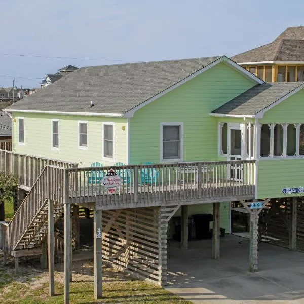 Dreamy beach house with shared pool, central ac, private w/d, deck, & WiFi, готель у місті Бакстон