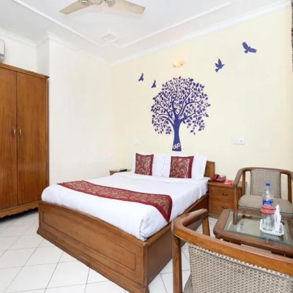 Hotel Paradise Chandigarh, khách sạn ở Chandīgarh