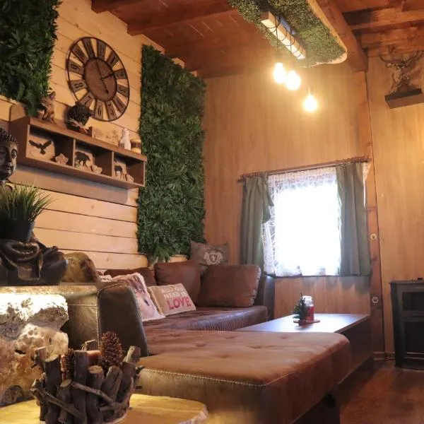 Roots Apartment, hotel di Borovets