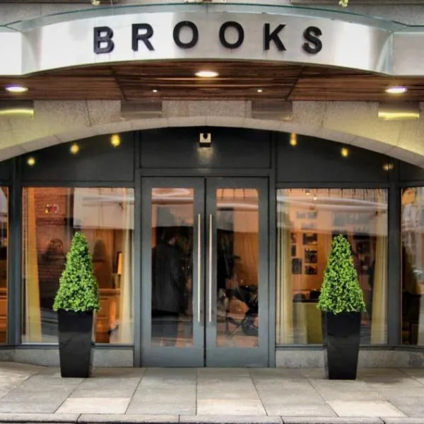 Brooks Hotel, hotel di Leopardstown