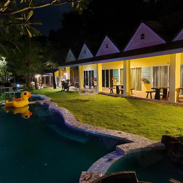 Phutawan Resort, hotel di Chai Badan