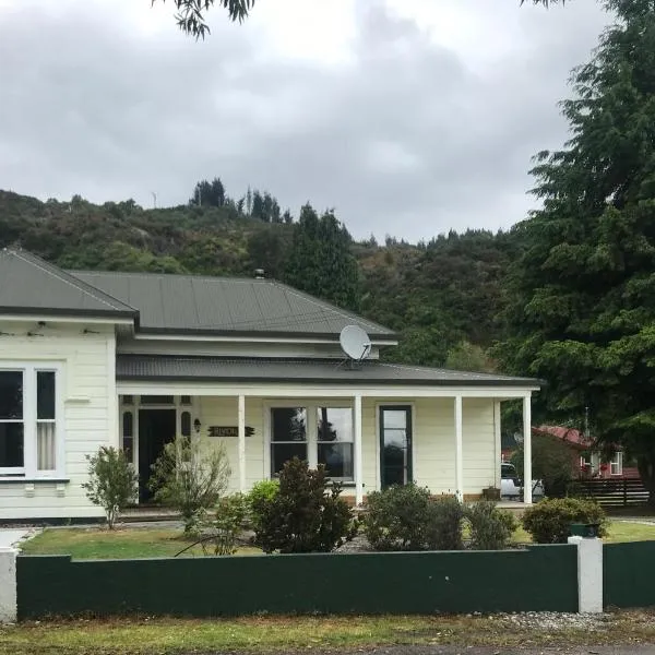 The Old Vicarage: Reefton şehrinde bir otel