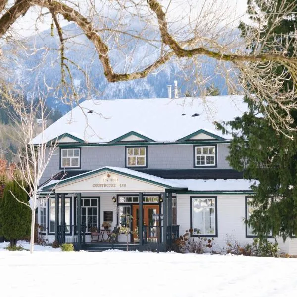 Courthouse Inn Revelstoke, hotel in Revelstoke