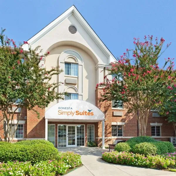 Sonesta Simply Suites Charlotte University, hotel en University Place