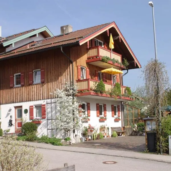 Viesnīca Haus Oberland pilsētā Bādendorfa